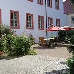 Ξενοδοχείο με διαμερίσματα Schloss Triestewitz 3*