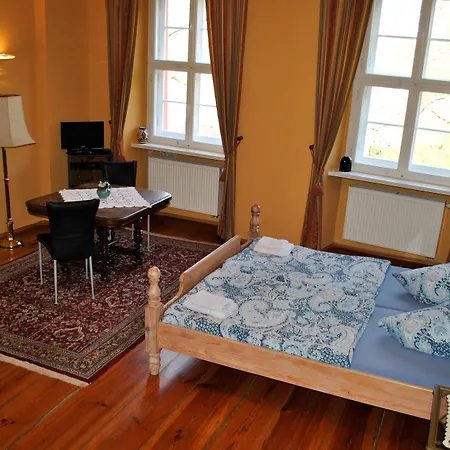 Schloss Triestewitz Aparthotel Arzberg (Saxony)