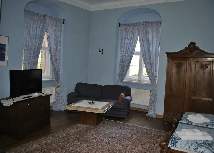 Schloss Triestewitz Aparthotel Arzberg (Saxony)