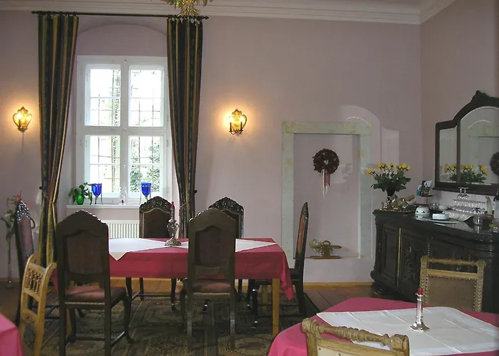 Schloss Triestewitz Aparthotel 3*